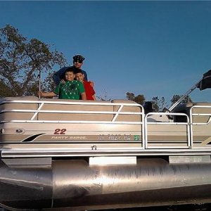 my 2002 22' suntracker with a 3.0 mercruiser alpha one