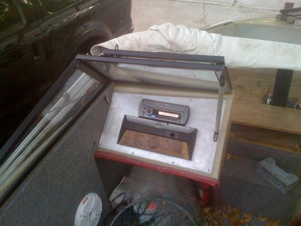 086
radio finally mounted