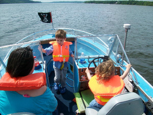 2009 8 3 ON THE BOAT B RESIZED