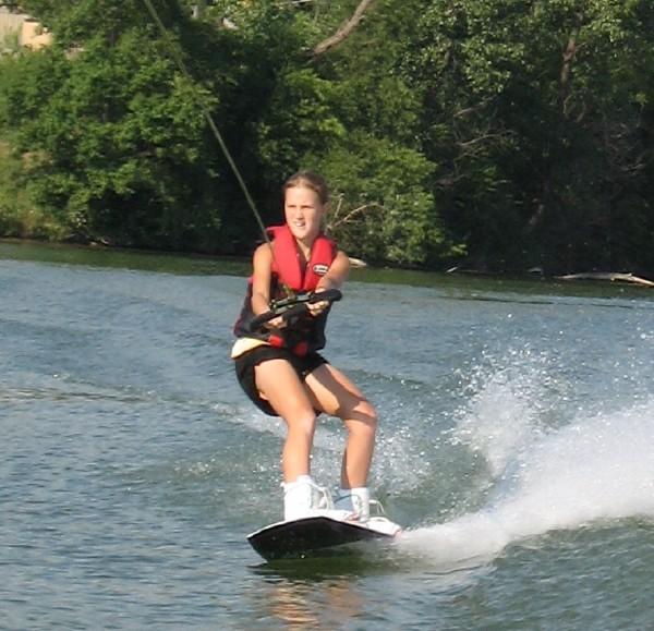Jenna shreadin the wakeboard