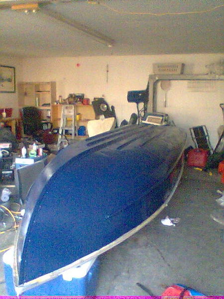 just finished painting the aluminum boat after sanding down and priming with an oxide primer.