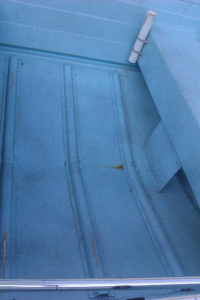 Midship-aft again . no holes