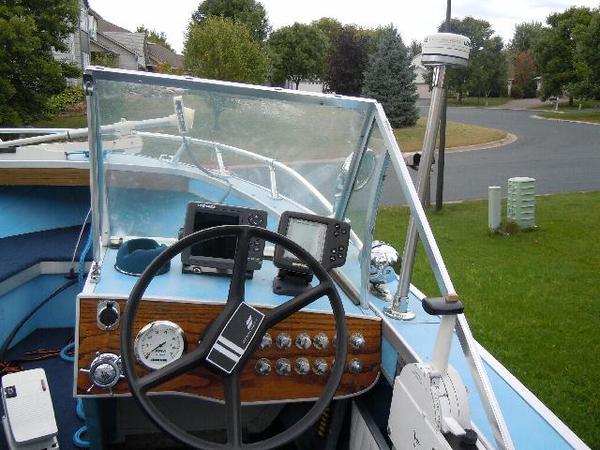 MY BOAT DASH HR E resized