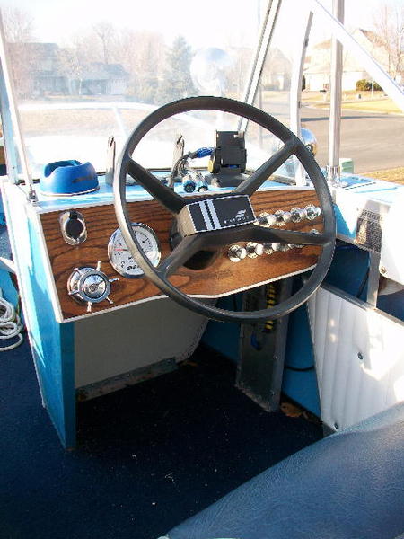 MY STARCRAFT BOAT SWITCHES C RESIZED