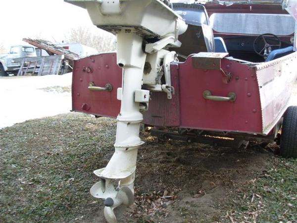 Rear view of the transom. The original motor was a 40 HP Tecumseh. I'm not sure what year, but it was shot. It was also a long shaft, which is obvious